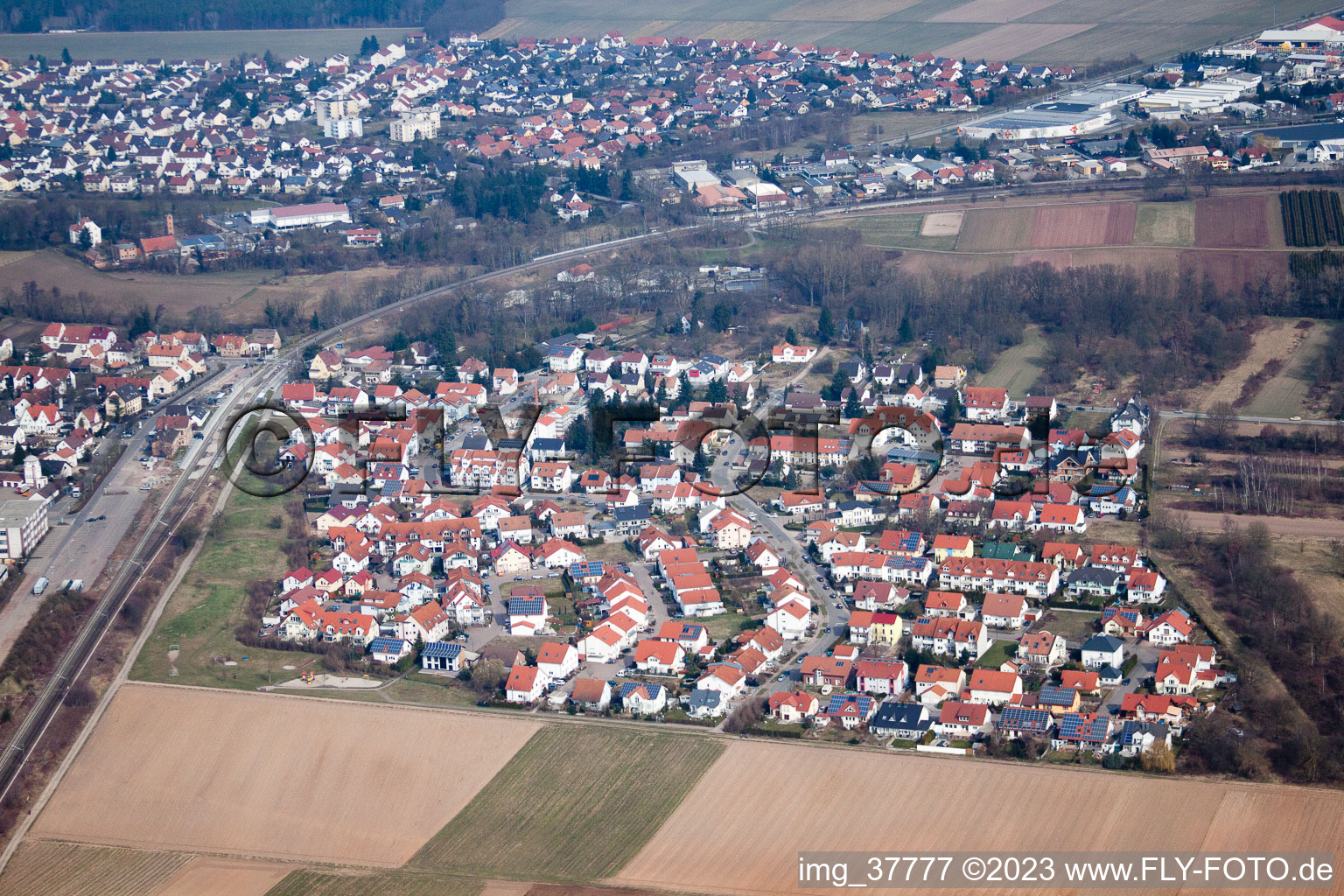 Bellheim im Bundesland Rheinland-Pfalz, Deutschland aus der Drohnenperspektive