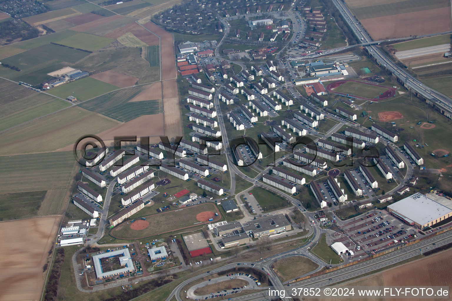 Luftaufnahme von Ortsteil Patrick Henry Village in Heidelberg im Bundesland Baden-Württemberg, Deutschland