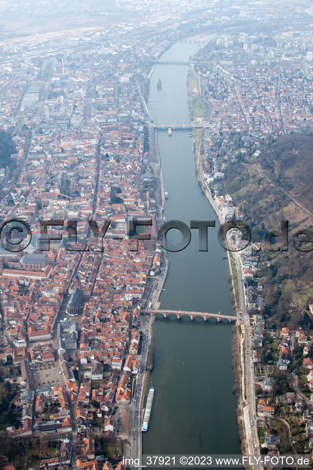 Altstadt, Alte Brücke über den Neckar im Ortsteil Kernaltstadt in Heidelberg im Bundesland Baden-Württemberg, Deutschland