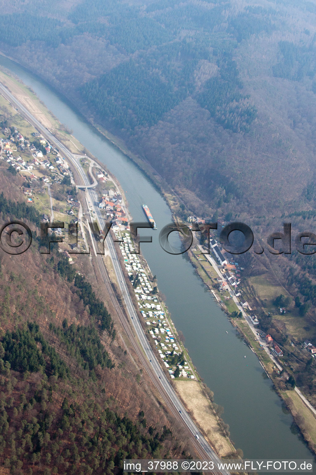 Luftaufnahme von Neckarhausen, Campingplatz im Bundesland Hessen, Deutschland