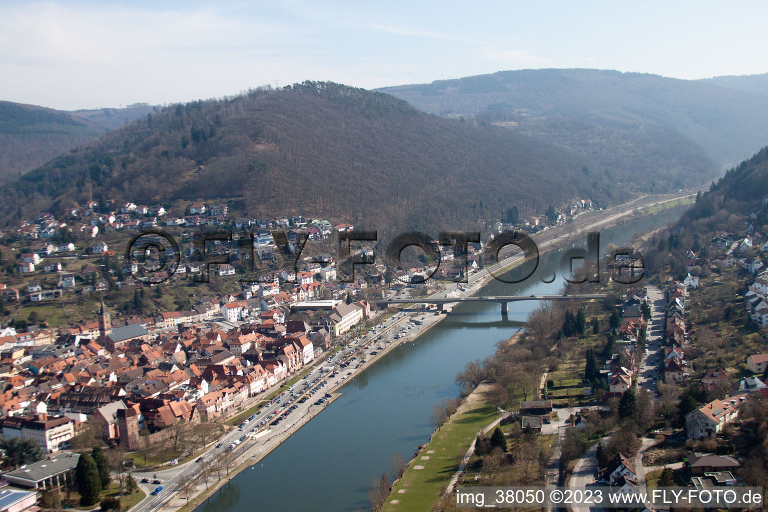 Eberbach im Bundesland Baden-Württemberg, Deutschland aus der Drohnenperspektive