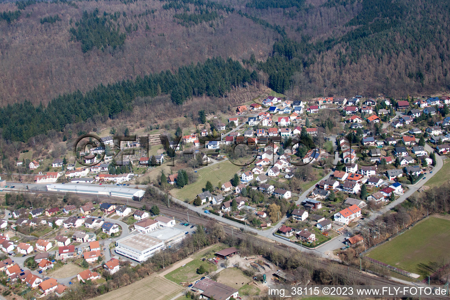 Zwingenberg im Bundesland Baden-Württemberg, Deutschland aus der Luft betrachtet