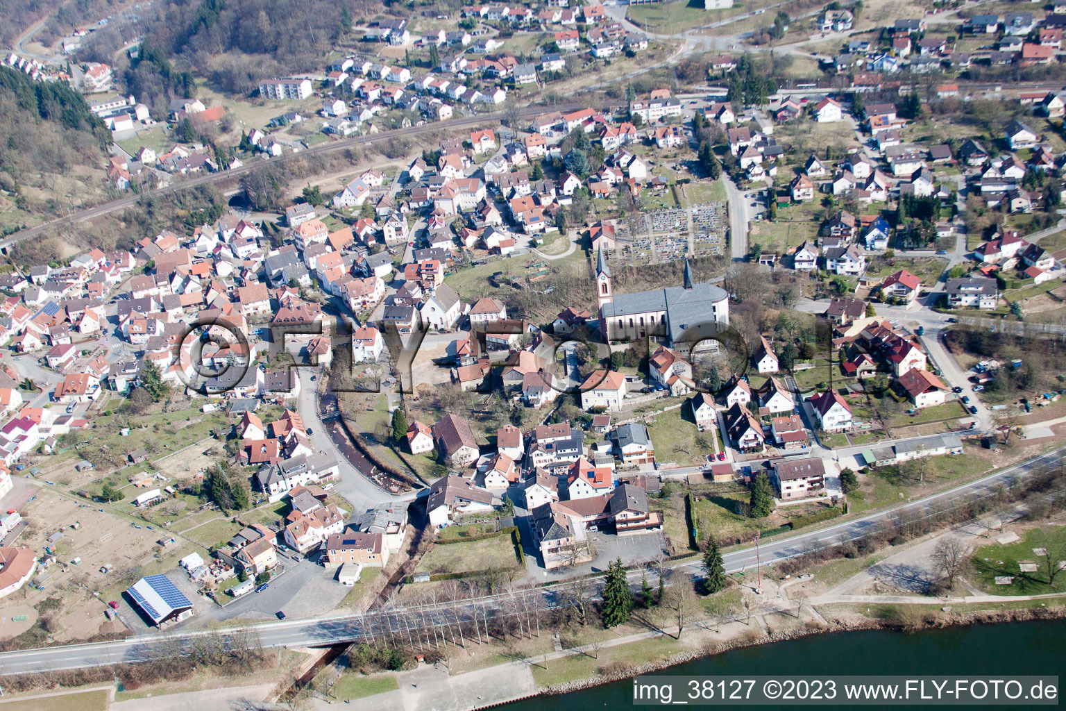 Drohnenbild von Neckargerach im Bundesland Baden-Württemberg, Deutschland