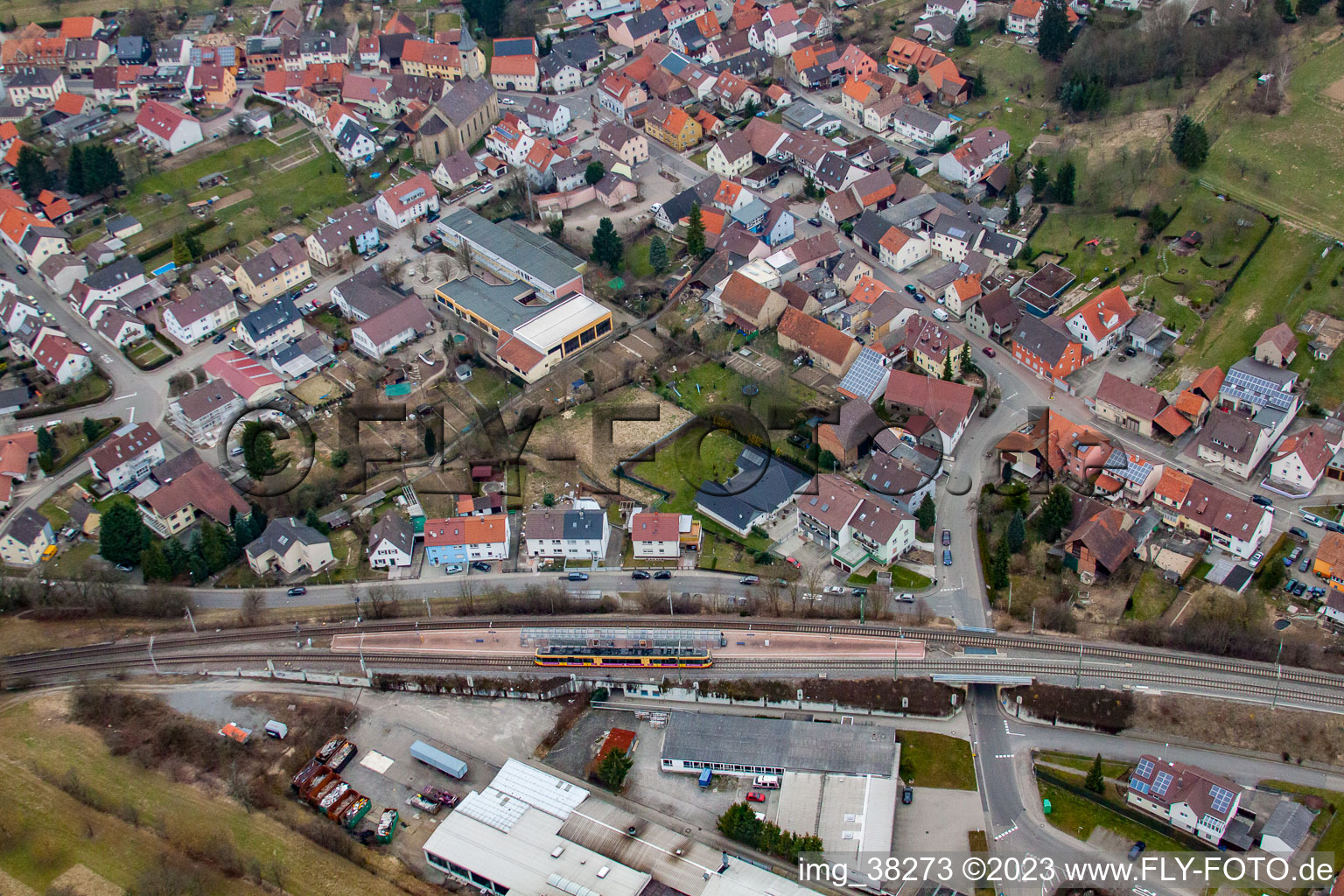 Luftbild von Ortsteil Gölshausen in Bretten im Bundesland Baden-Württemberg, Deutschland