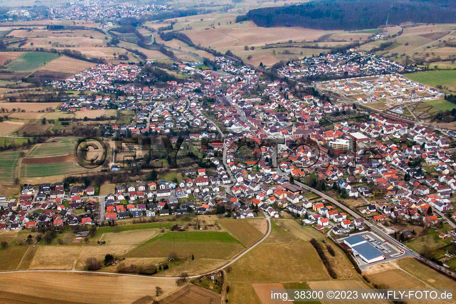 Luftaufnahme von Ortsteil Jöhlingen in Walzbachtal im Bundesland Baden-Württemberg, Deutschland