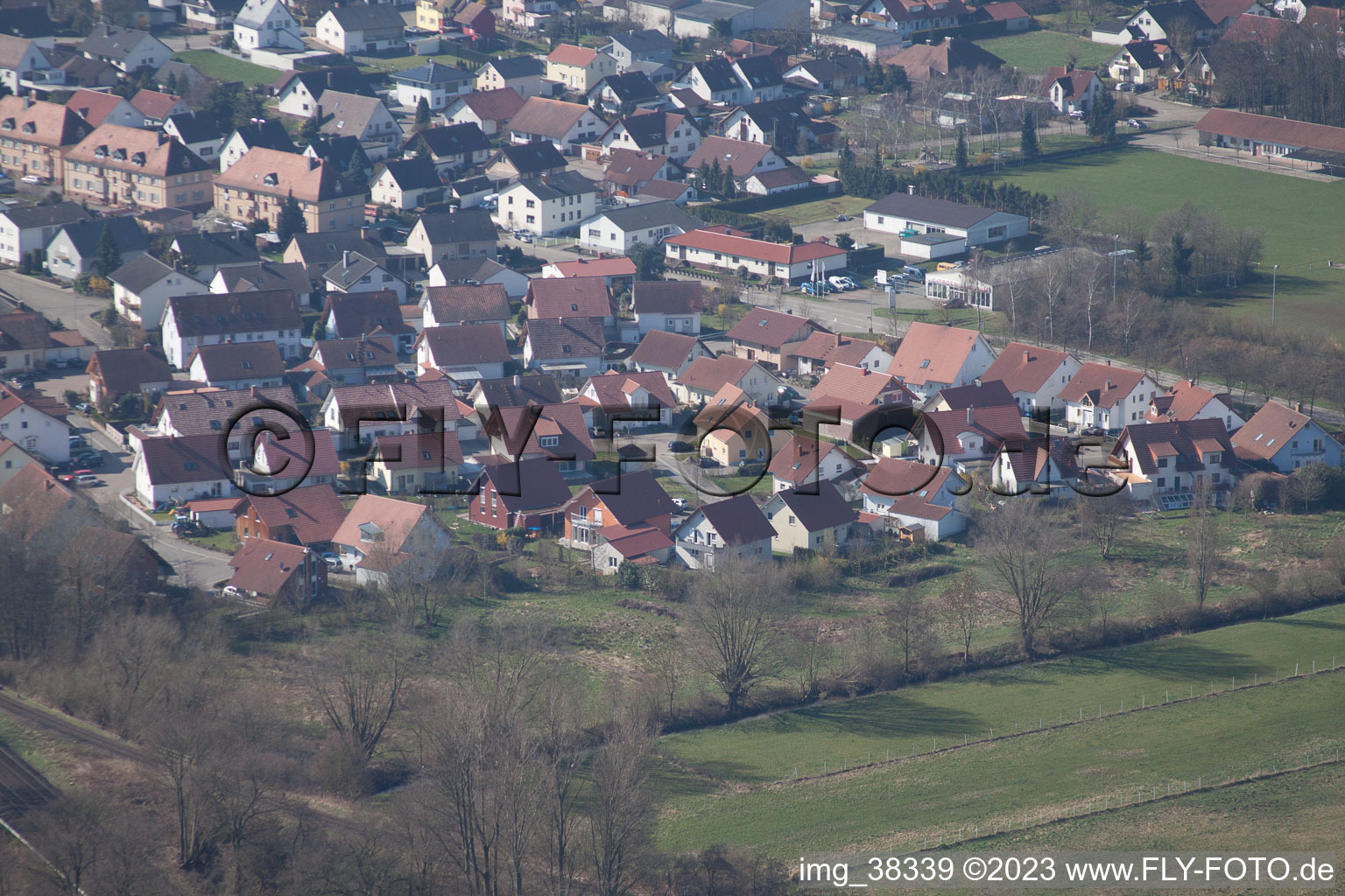 Winden im Bundesland Rheinland-Pfalz, Deutschland von der Drohne aus gesehen