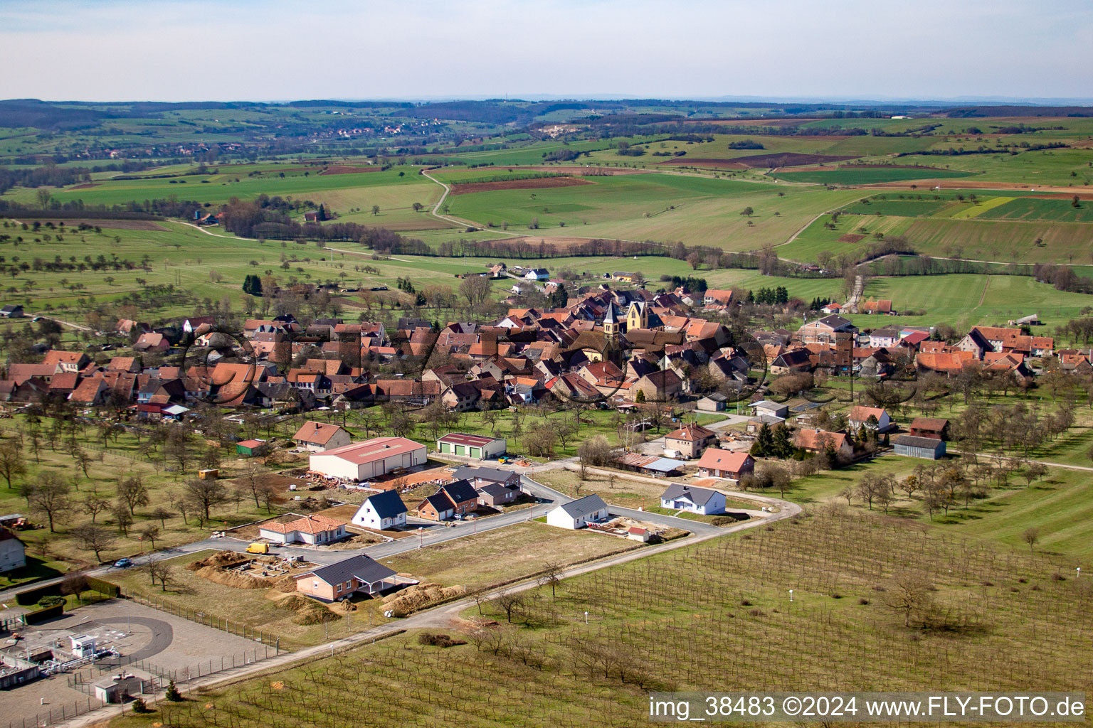Schrägluftbild von Butten im Bundesland Bas-Rhin, Frankreich