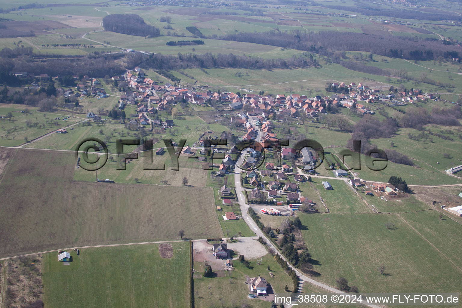 Petersbach im Bundesland Bas-Rhin, Frankreich aus der Luft betrachtet