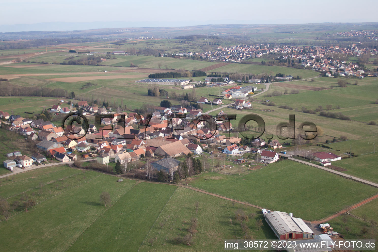 Drohnenbild von Steinbourg im Bundesland Bas-Rhin, Frankreich