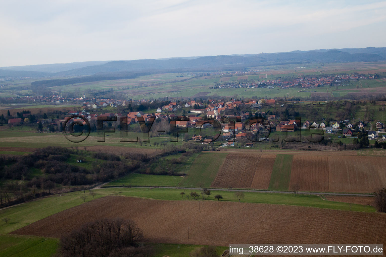 Drohnenbild von Buswiller im Bundesland Bas-Rhin, Frankreich