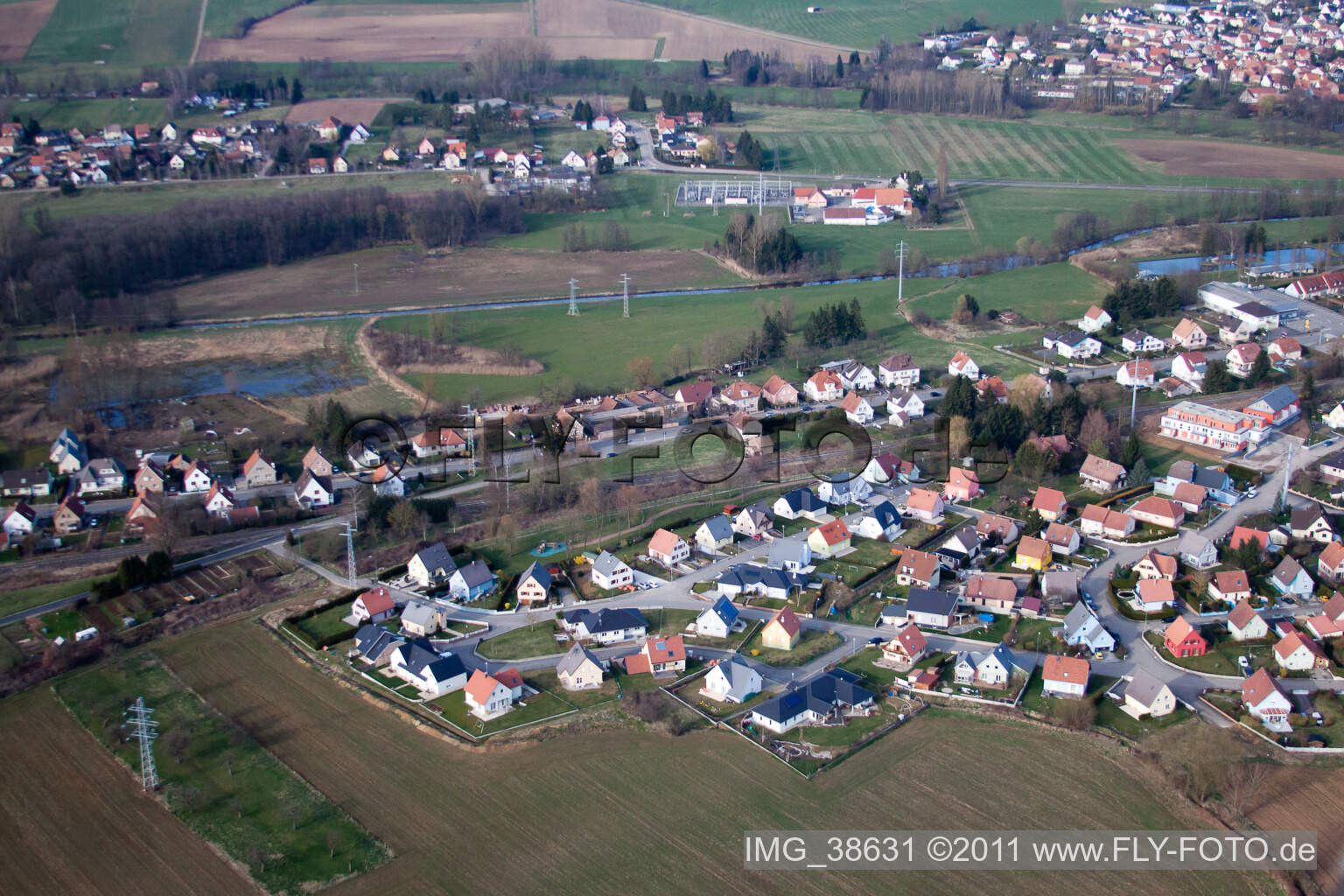 Drohnenbild von Val de Moder im Bundesland Bas-Rhin, Frankreich