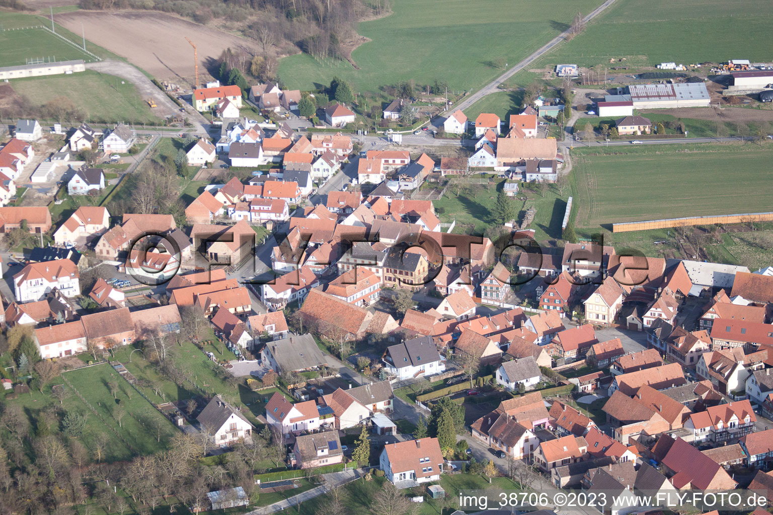 Morsbronn-les-Bains im Bundesland Bas-Rhin, Frankreich aus der Luft betrachtet
