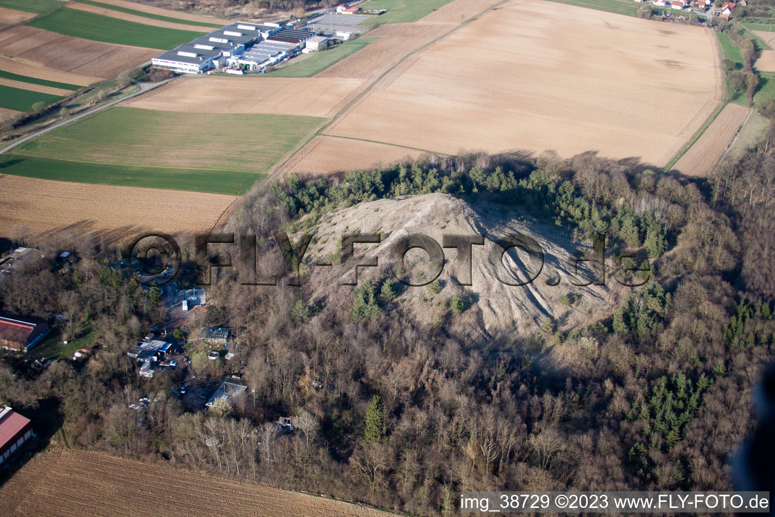 Merkwiller-Pechelbronn im Bundesland Bas-Rhin, Frankreich von einer Drohne aus