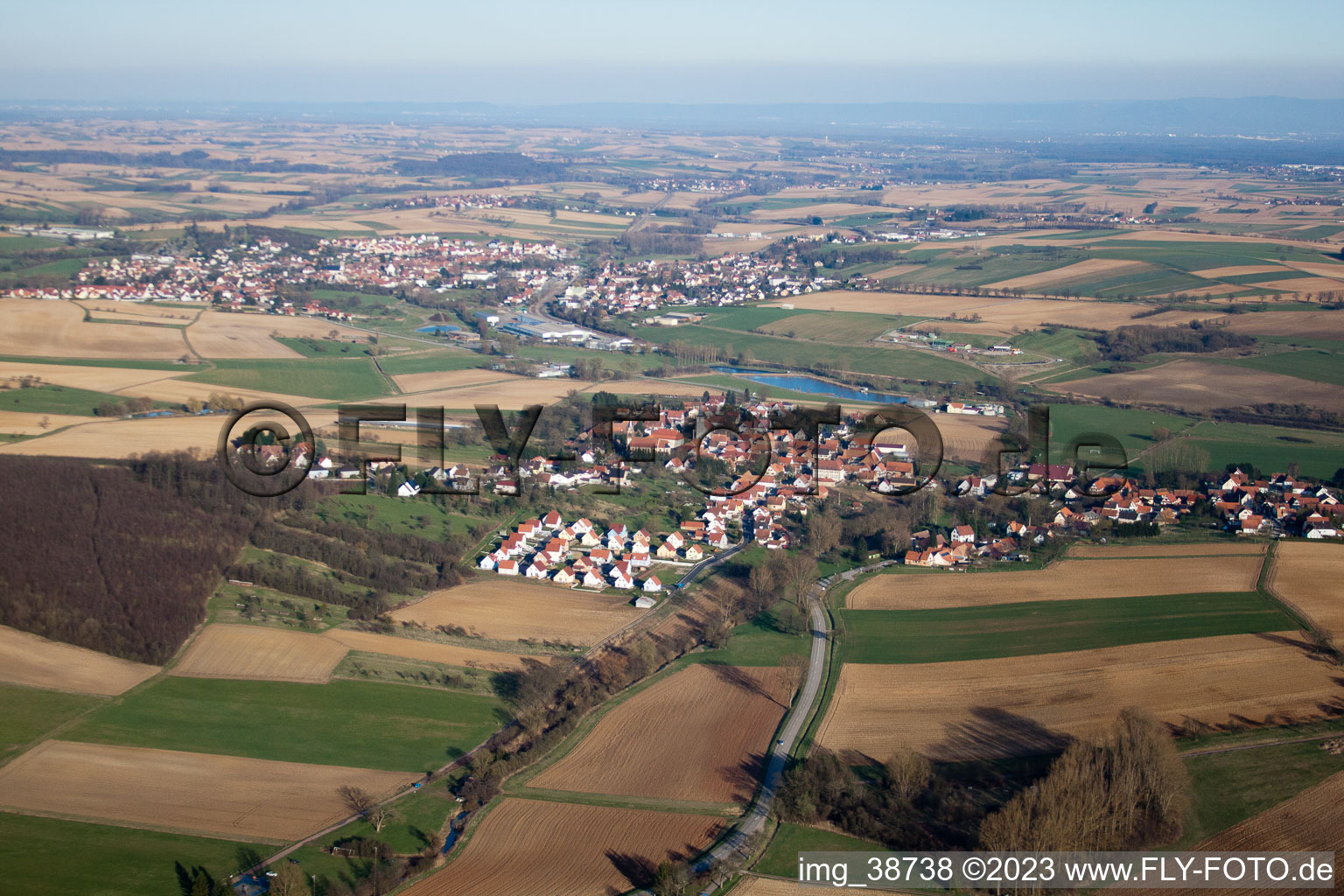 Merkwiller-Pechelbronn im Bundesland Bas-Rhin, Frankreich von oben gesehen