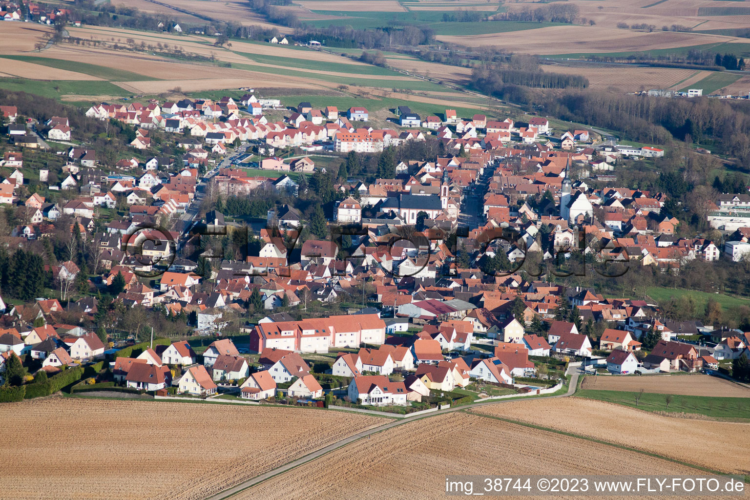 Retschwiller im Bundesland Bas-Rhin, Frankreich von der Drohne aus gesehen