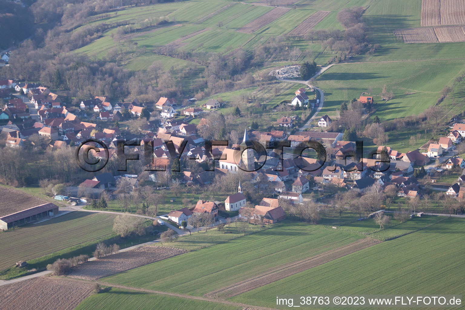Drachenbronn-Birlenbach im Bundesland Bas-Rhin, Frankreich von einer Drohne aus