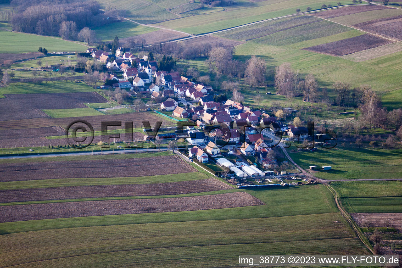 Bremmelbach im Bundesland Bas-Rhin, Frankreich aus der Drohnenperspektive