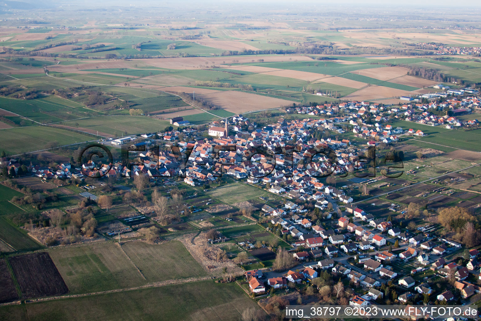 Steinfeld im Bundesland Rheinland-Pfalz, Deutschland von der Drohne aus gesehen