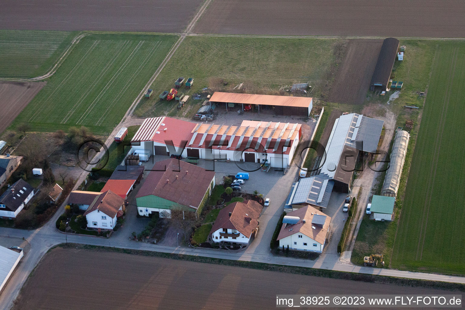 Ortsteil Herxheim in Herxheim bei Landau/Pfalz im Bundesland Rheinland-Pfalz, Deutschland vom Flugzeug aus