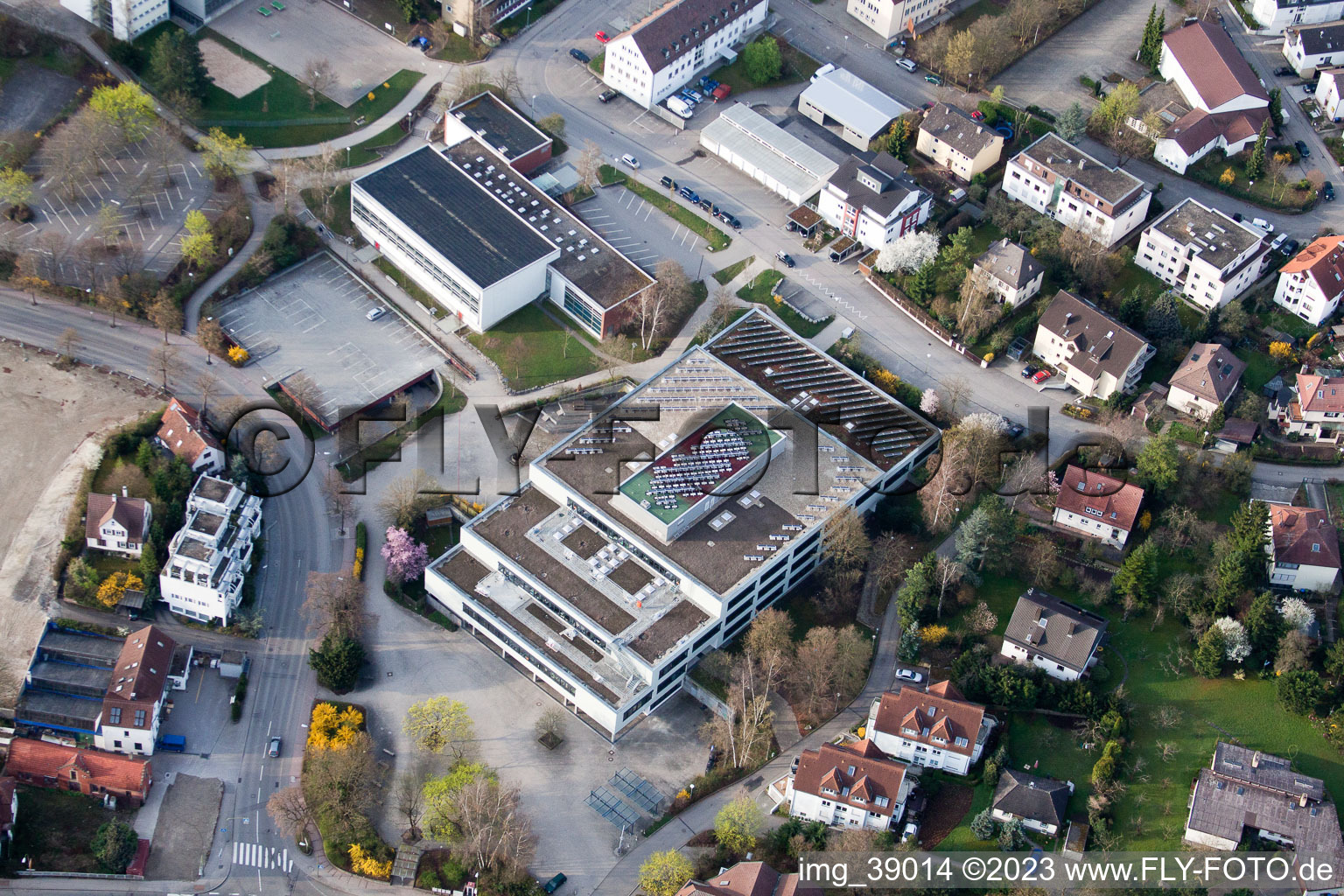 Luftbild von Johannes-Kepler-Gymnasium, Lindenstr in Leonberg im Bundesland Baden-Württemberg, Deutschland