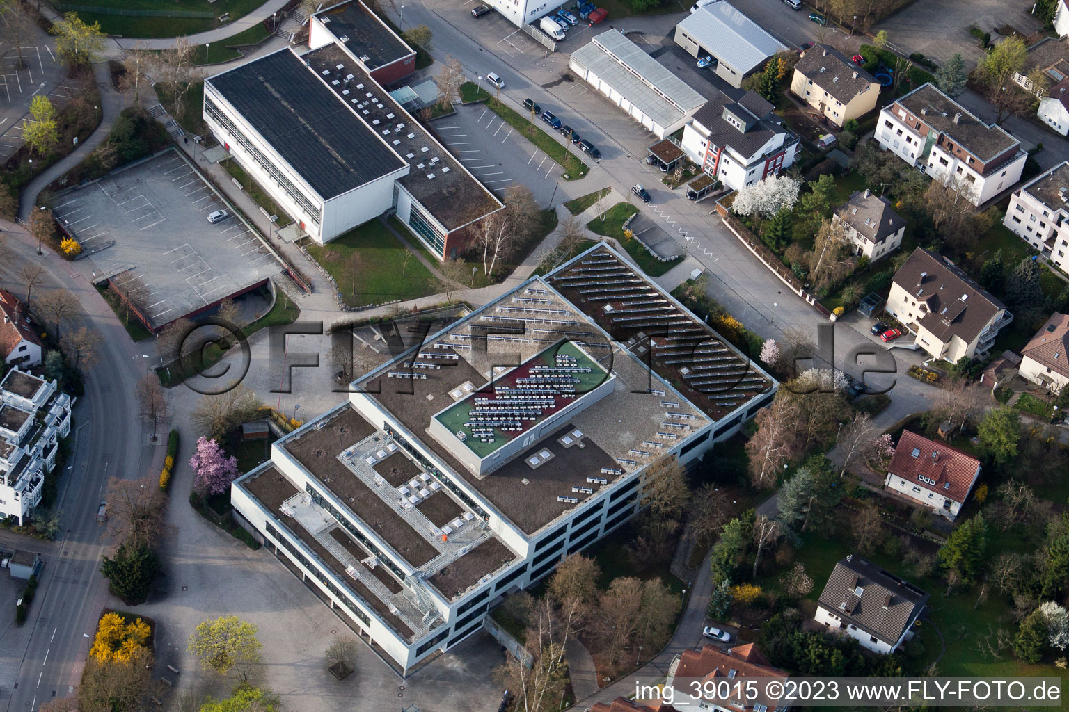 Luftaufnahme von Johannes-Kepler-Gymnasium, Lindenstr in Leonberg im Bundesland Baden-Württemberg, Deutschland