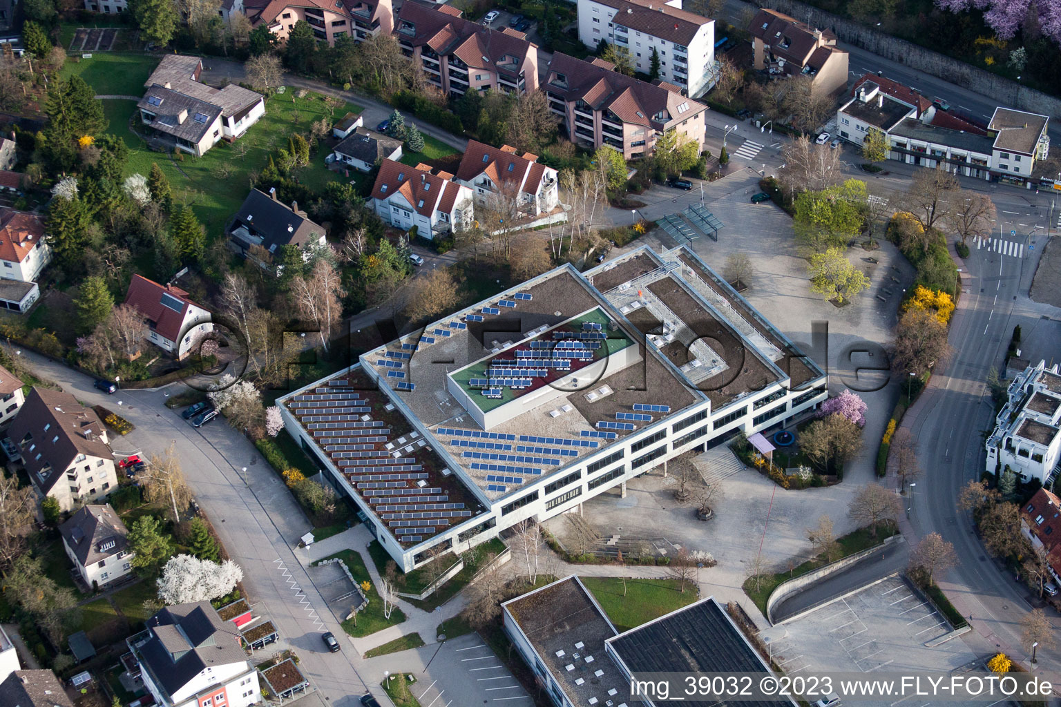 Johannes-Kepler-Gymnasium, Lindenstr in Leonberg im Bundesland Baden-Württemberg, Deutschland von oben