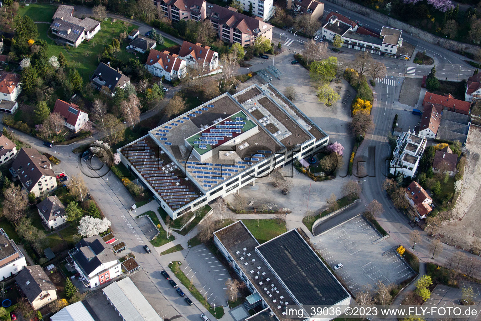 Johannes-Kepler-Gymnasium, Lindenstr in Leonberg im Bundesland Baden-Württemberg, Deutschland vom Flugzeug aus