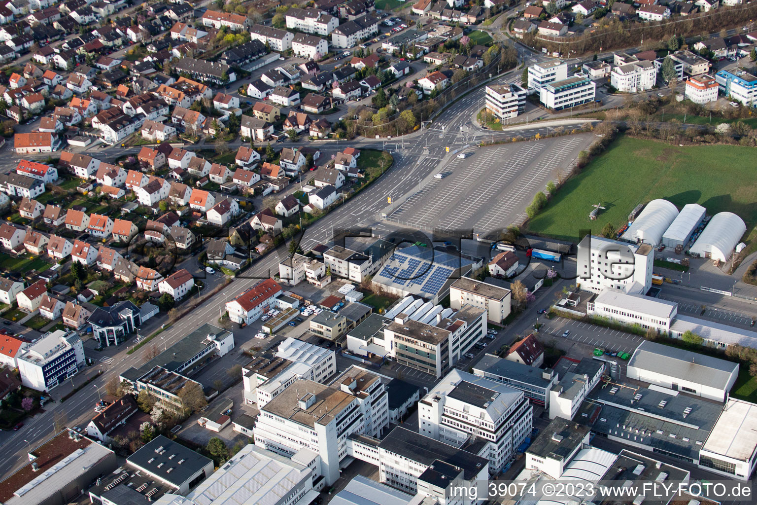 Firma Jilg, Dieselstr im Ortsteil Eltingen in Leonberg im Bundesland Baden-Württemberg, Deutschland von oben gesehen