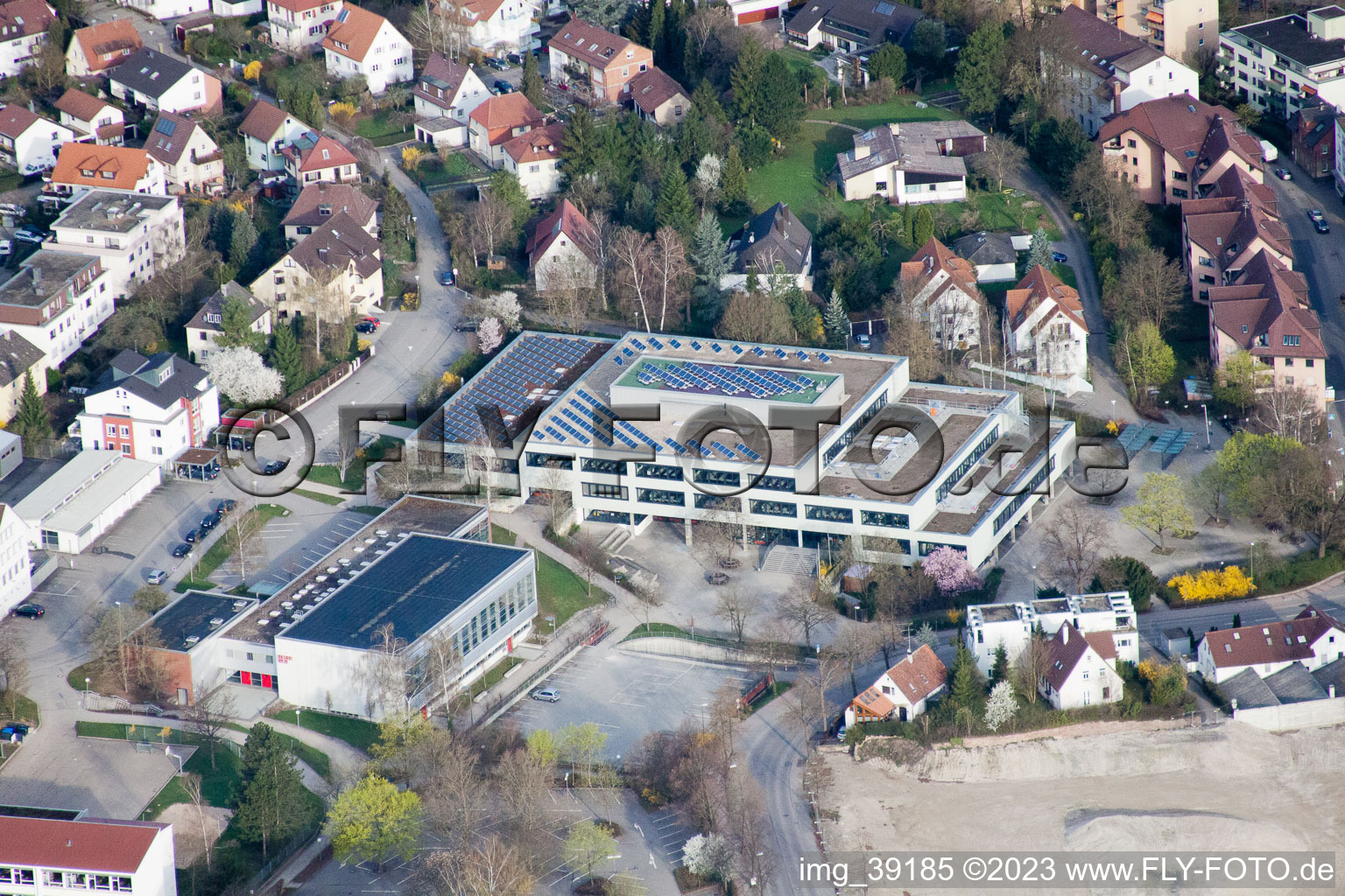 Johannes-Kepler-Gymnasium, Lindenstr in Leonberg im Bundesland Baden-Württemberg, Deutschland von einer Drohne aus