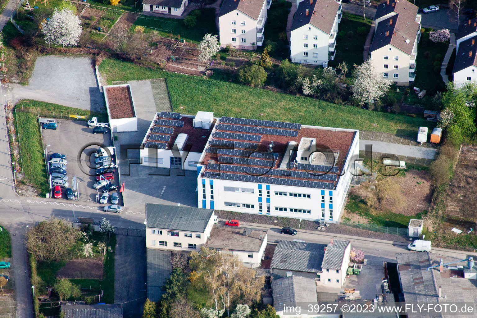 Luftaufnahme von Langro Chemie, Porschestraße 12 im Ortsteil Zuffenhausen in Stuttgart im Bundesland Baden-Württemberg, Deutschland