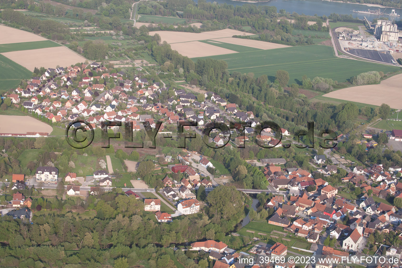 Beinheim im Bundesland Bas-Rhin, Frankreich aus der Luft