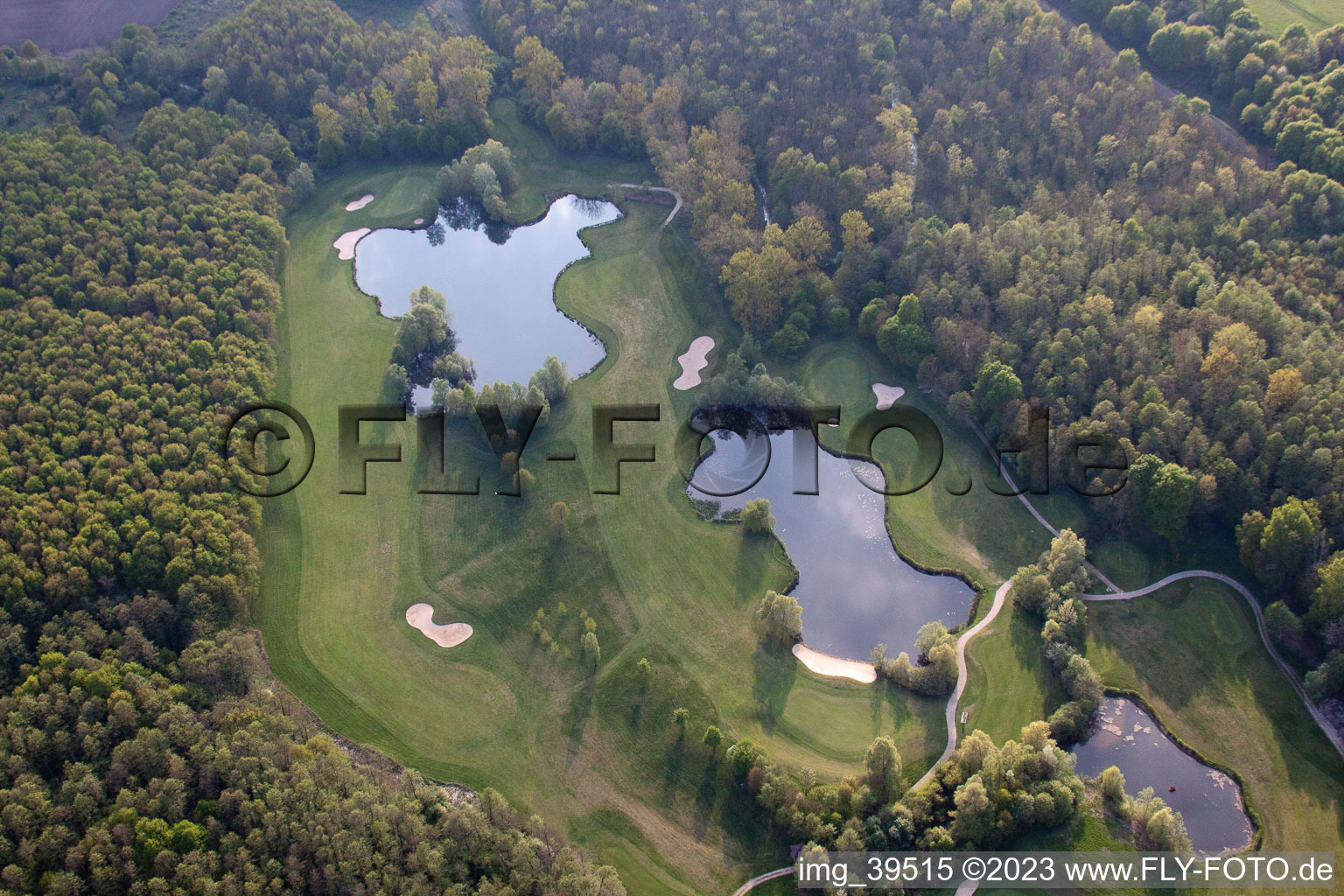 Soufflenheim , Golfclub Soufflenheim Baden-Baden im Bundesland Bas-Rhin, Frankreich von der Drohne aus gesehen
