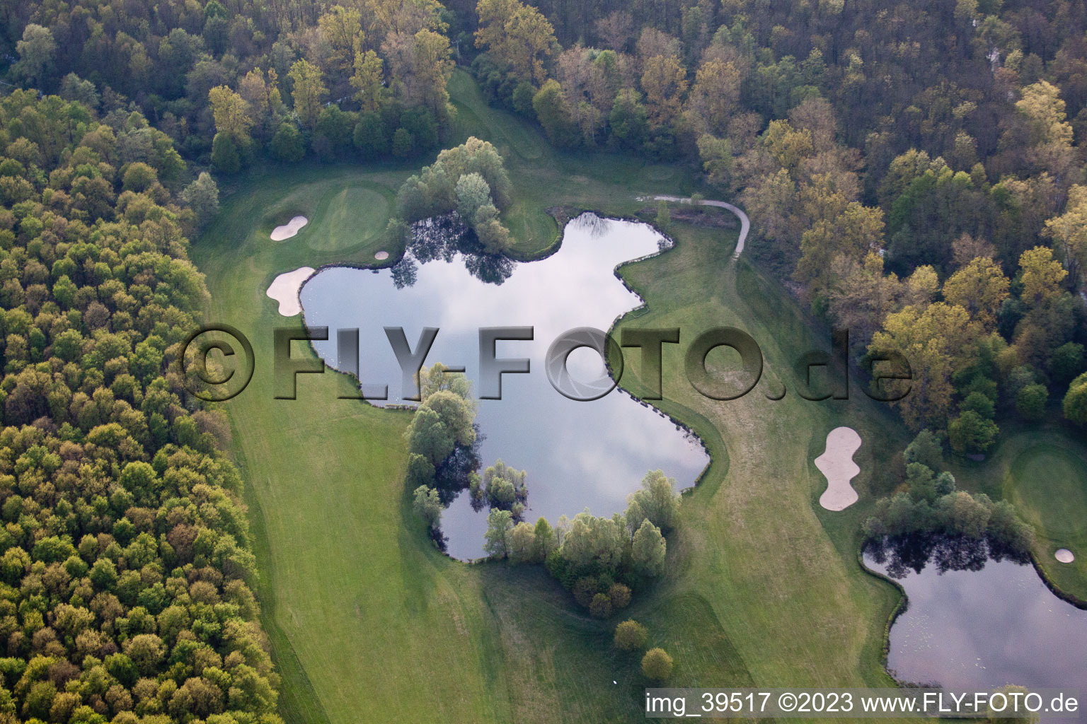 Luftaufnahme von Soufflenheim , Golfclub Soufflenheim Baden-Baden im Bundesland Bas-Rhin, Frankreich