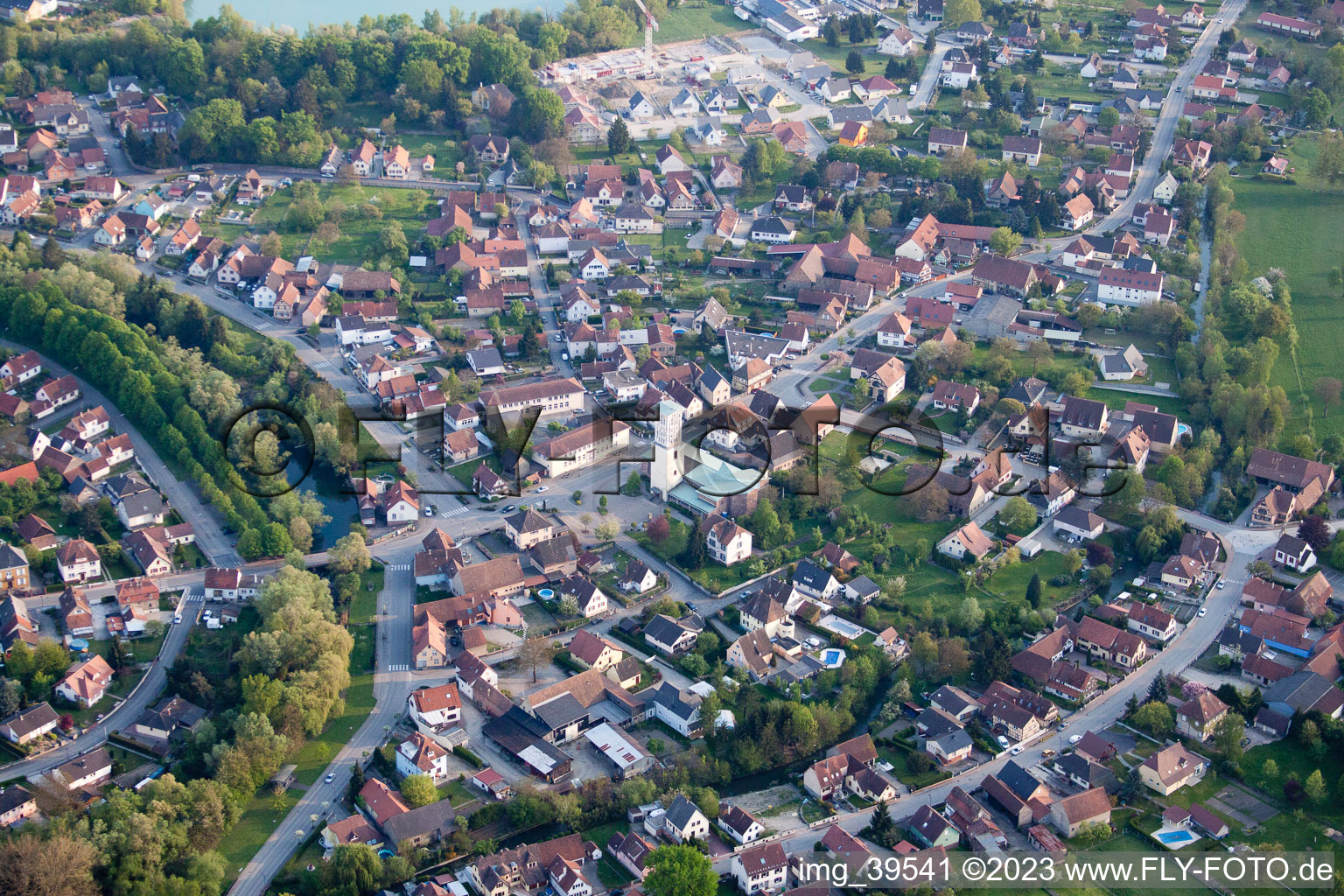 Offendorf im Bundesland Bas-Rhin, Frankreich von oben gesehen