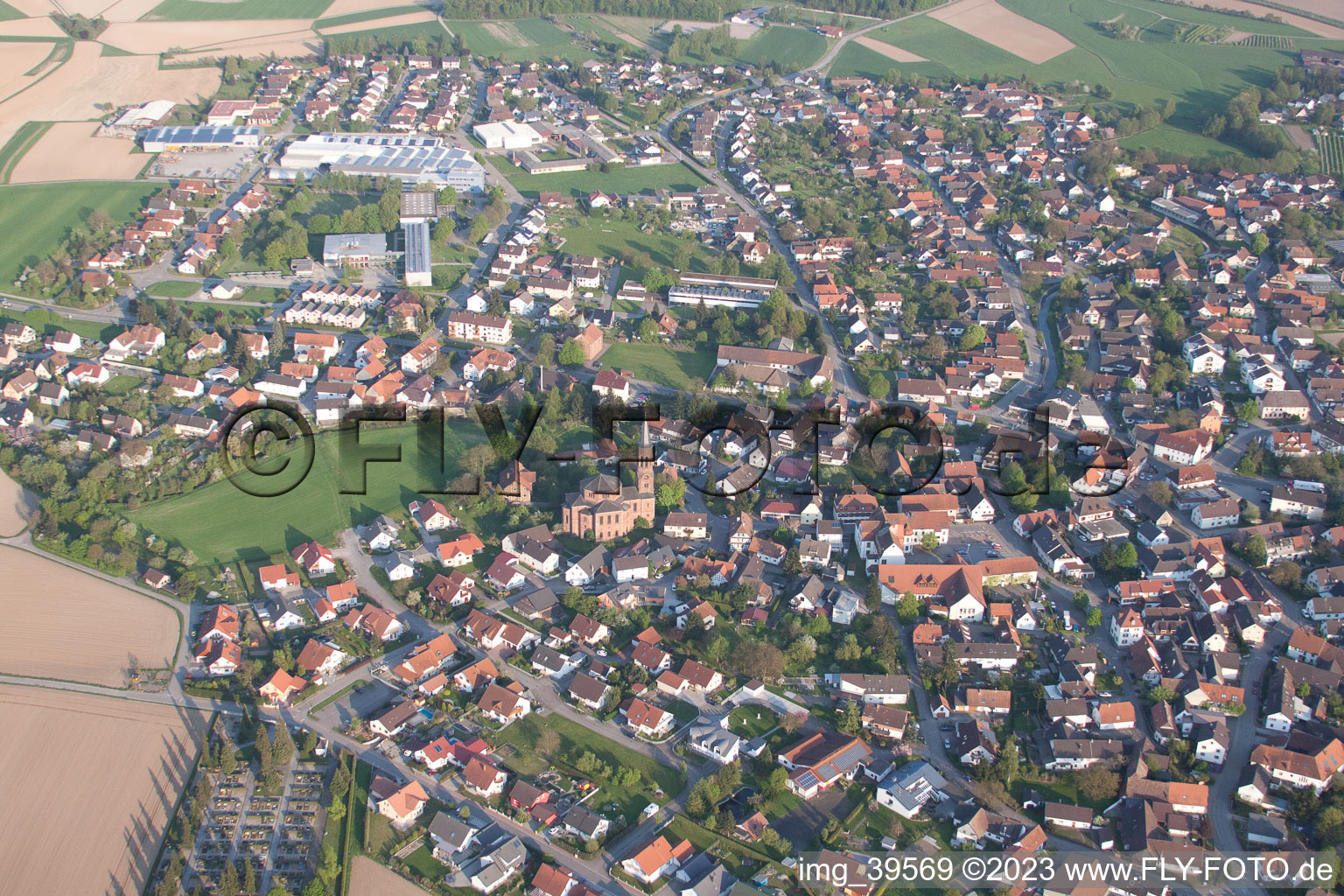 Luftbild von Ortsteil Rheinbischofsheim in Rheinau im Bundesland Baden-Württemberg, Deutschland