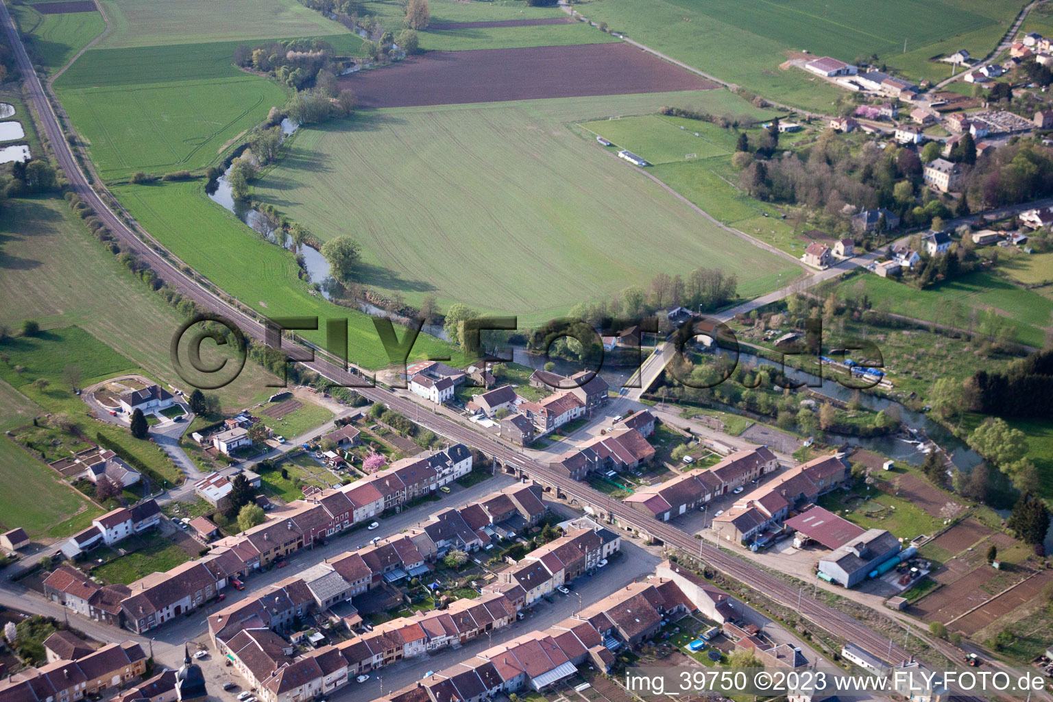 Luftbild von Charency-Vezin im Bundesland Meurthe-et-Moselle, Frankreich