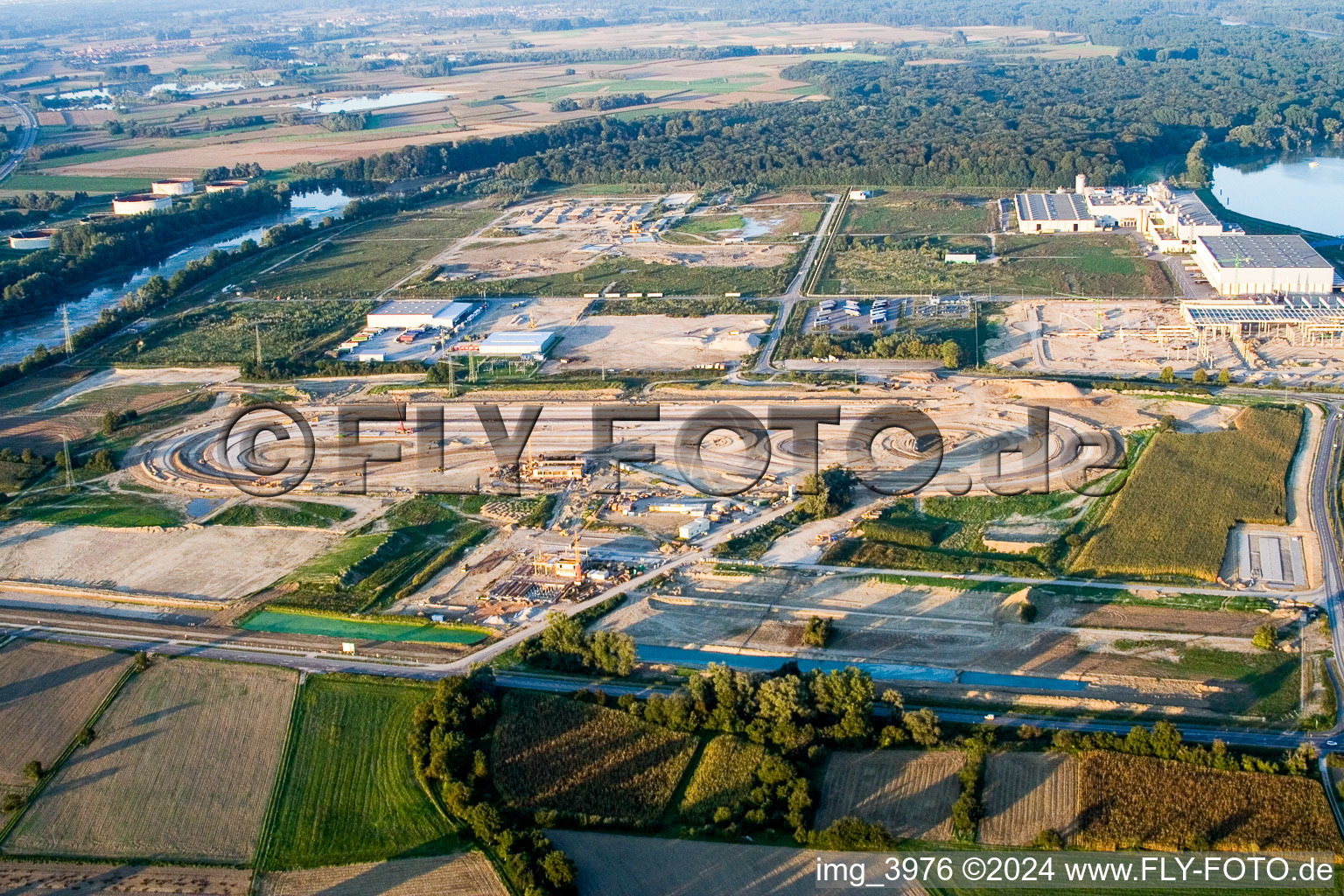 Luftbild von LKW-Testgelände v. Daimler-Chrysler im Industriegebiet OBerwald in Wörth am Rhein im Bundesland Rheinland-Pfalz, Deutschland