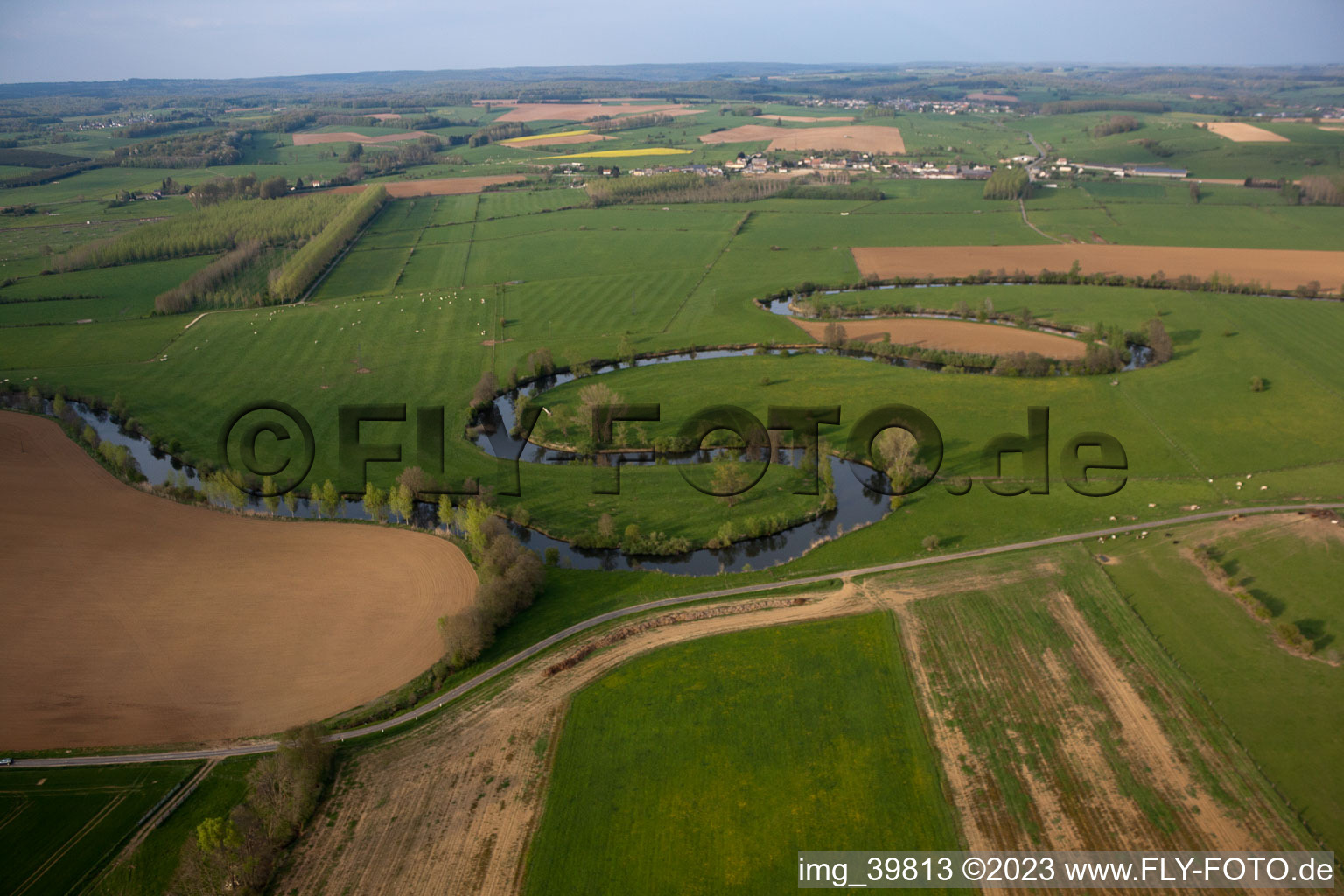 Luftbild von Tétaigne im Bundesland Ardennes, Frankreich