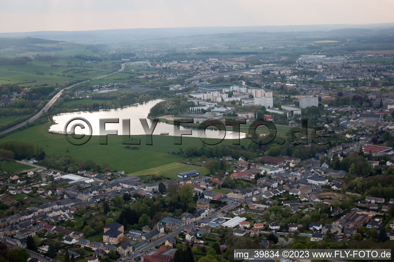 Luftbild von Balan im Bundesland Ardennes, Frankreich