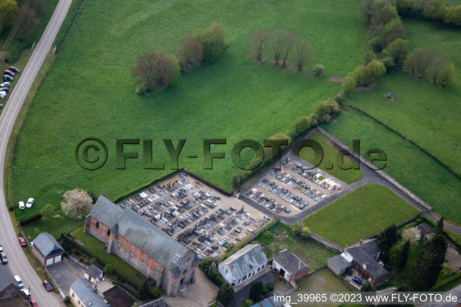 Marly-Gomont im Bundesland Aisne, Frankreich aus der Luft