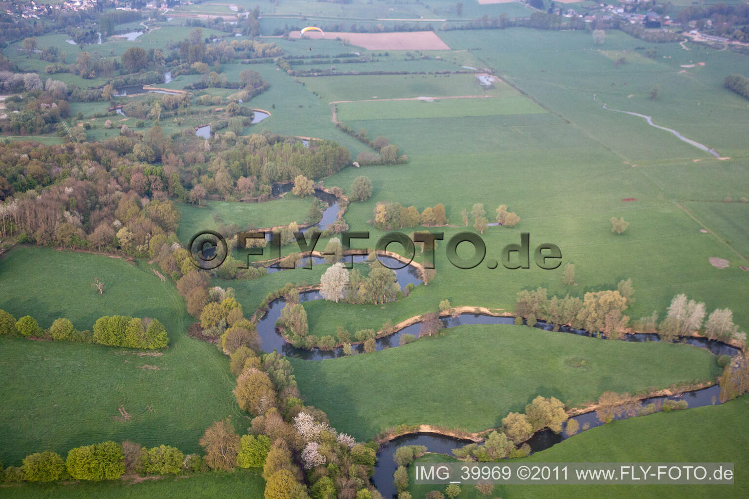 Luftbild von Oise in Marly-Gomont im Bundesland Aisne, Frankreich