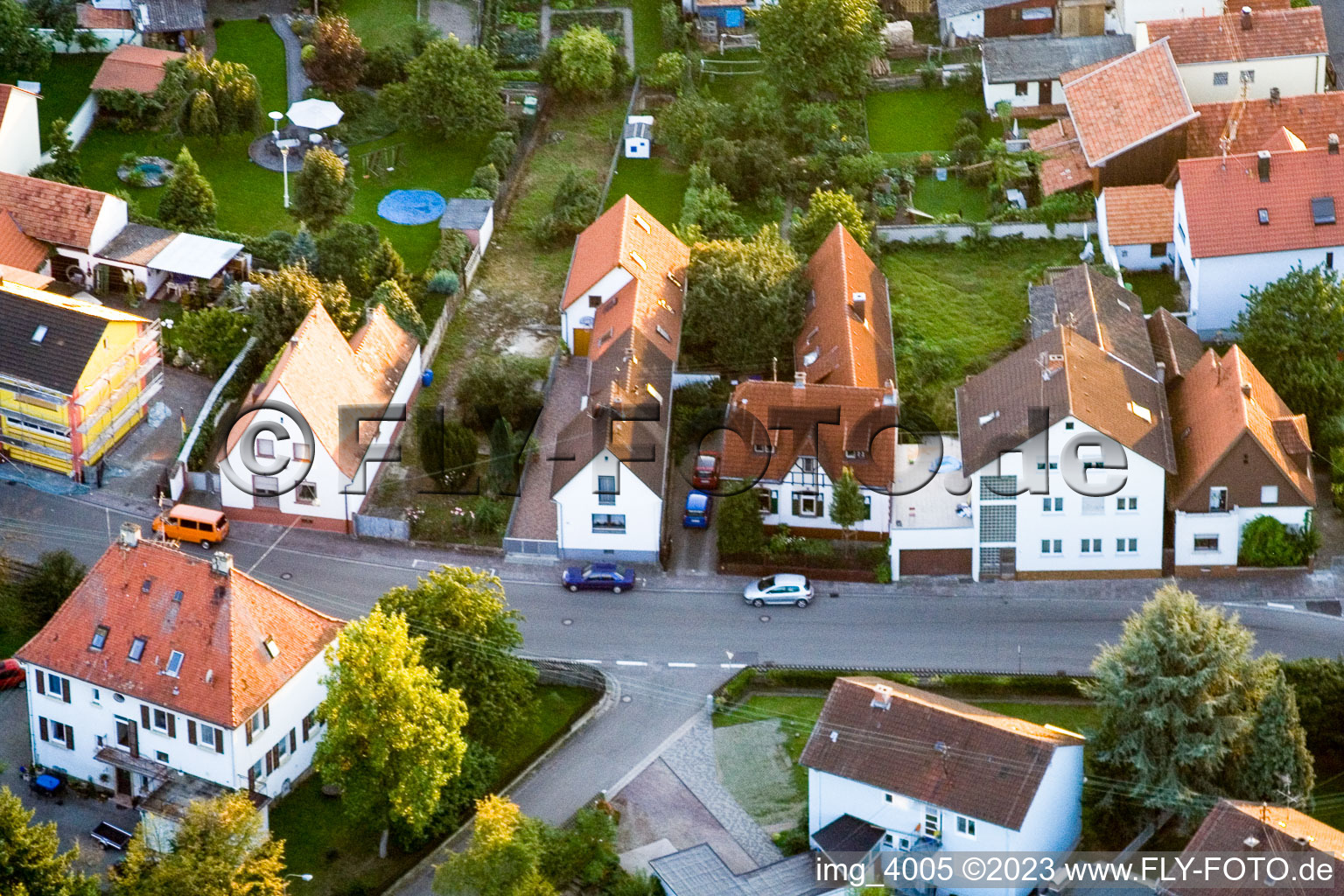 Luftaufnahme von Hagenbach, Friedenstr im Bundesland Rheinland-Pfalz, Deutschland