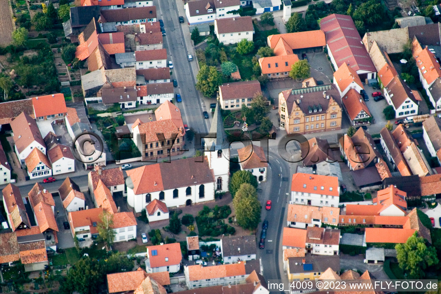 Luftbild von Ottersheim b. Landau in Ottersheim bei Landau im Bundesland Rheinland-Pfalz, Deutschland
