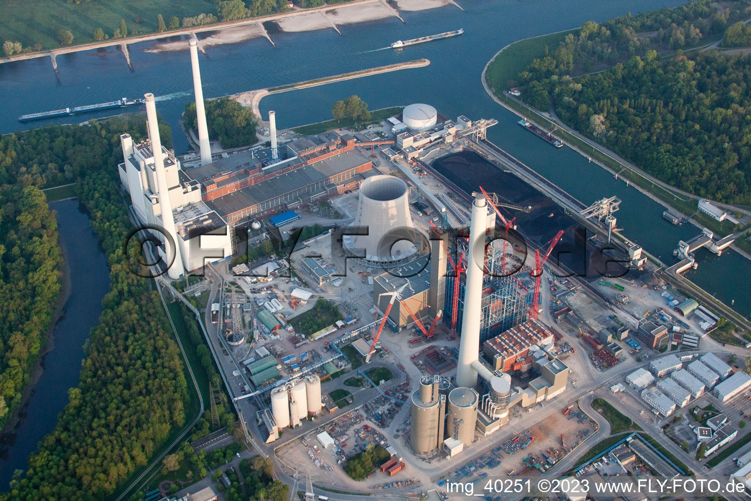Luftbild von Rheinhafen, ENBW Baustelle in Karlsruhe im Bundesland Baden-Württemberg, Deutschland