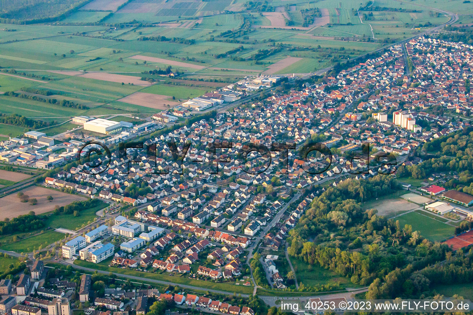 Luftbild von Ortsteil Mörsch in Rheinstetten im Bundesland Baden-Württemberg, Deutschland