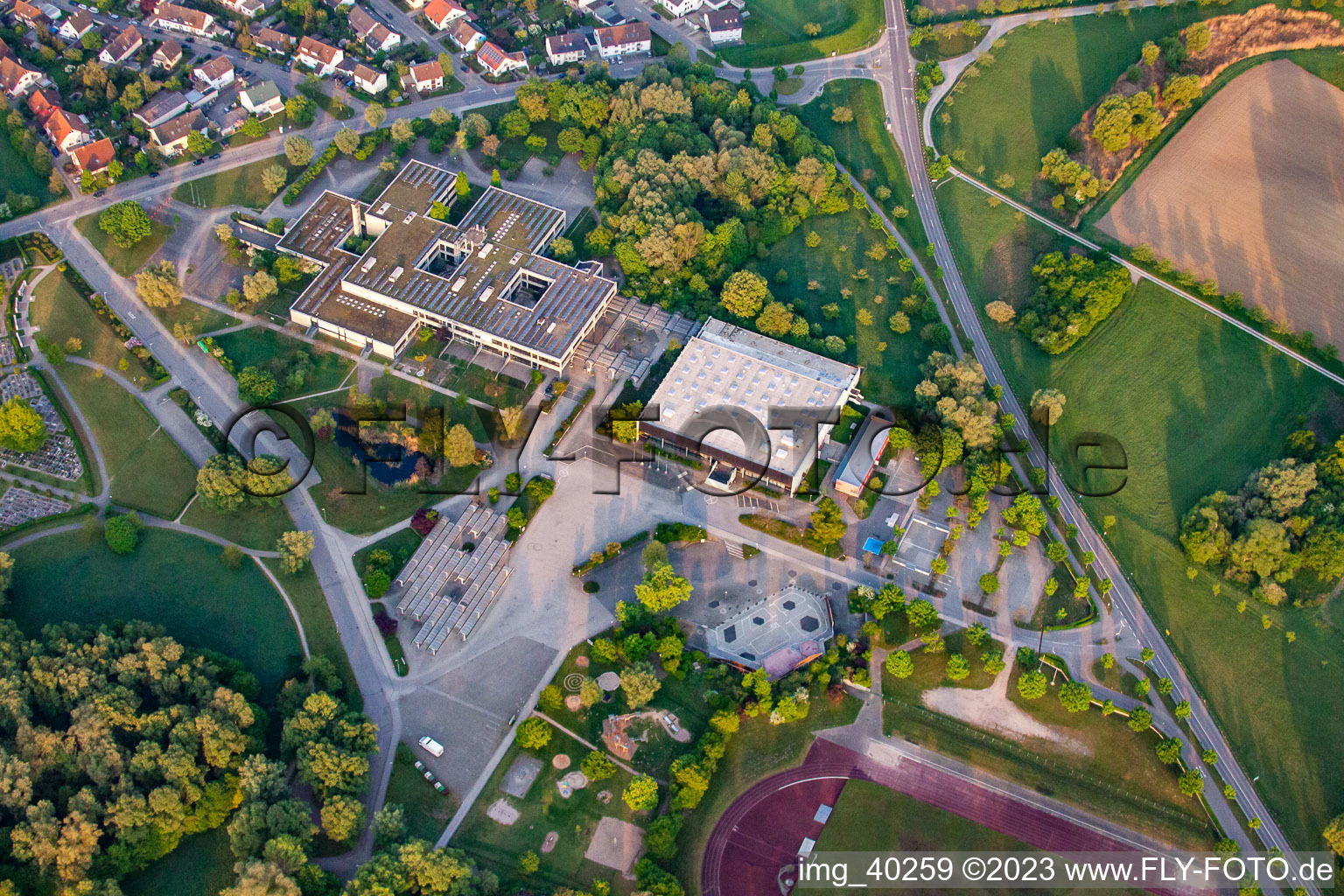 Luftaufnahme von Keltenhalle im Ortsteil Mörsch in Rheinstetten im Bundesland Baden-Württemberg, Deutschland