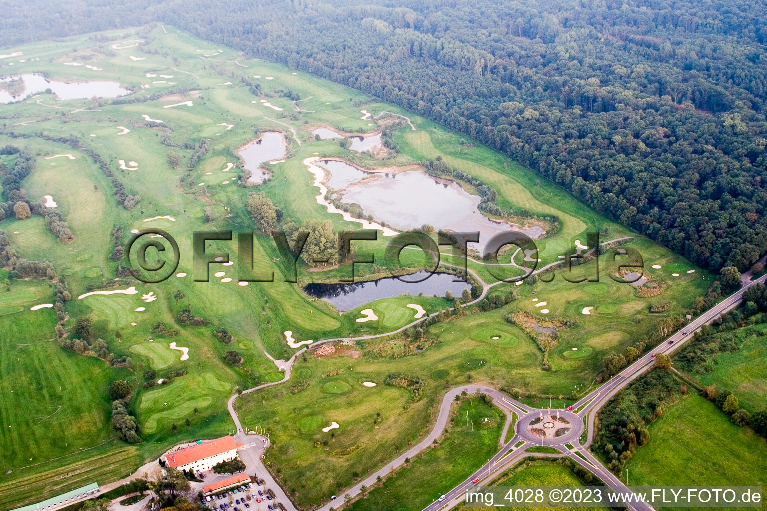 Luftaufnahme von Essingen, Golfclub Landgut Dreihof SÜW im Bundesland Rheinland-Pfalz, Deutschland