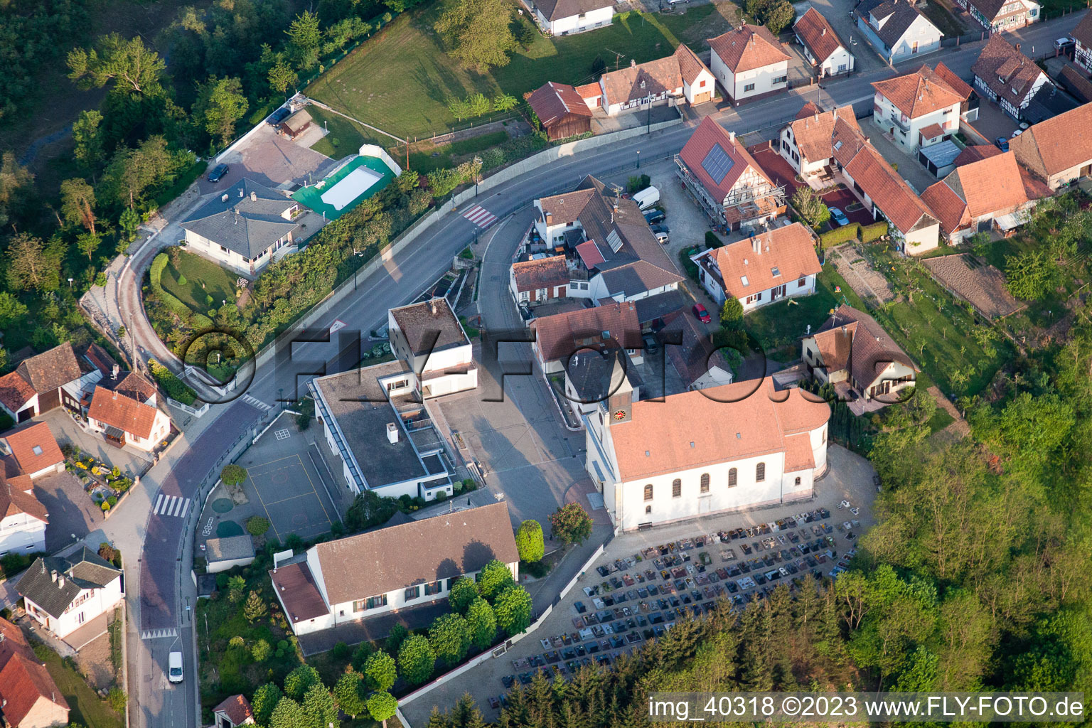 Munchhausen im Bundesland Bas-Rhin, Frankreich von der Drohne aus gesehen