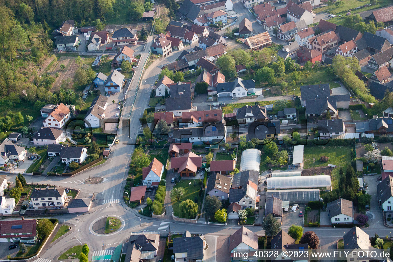 Drohnenbild von Mothern im Bundesland Bas-Rhin, Frankreich