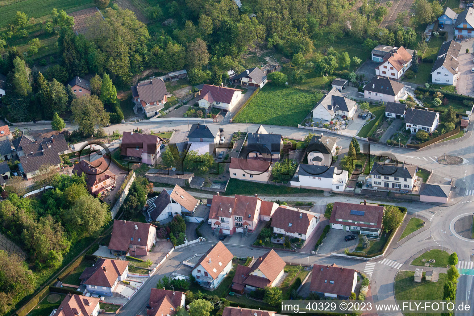 Mothern im Bundesland Bas-Rhin, Frankreich aus der Drohnenperspektive